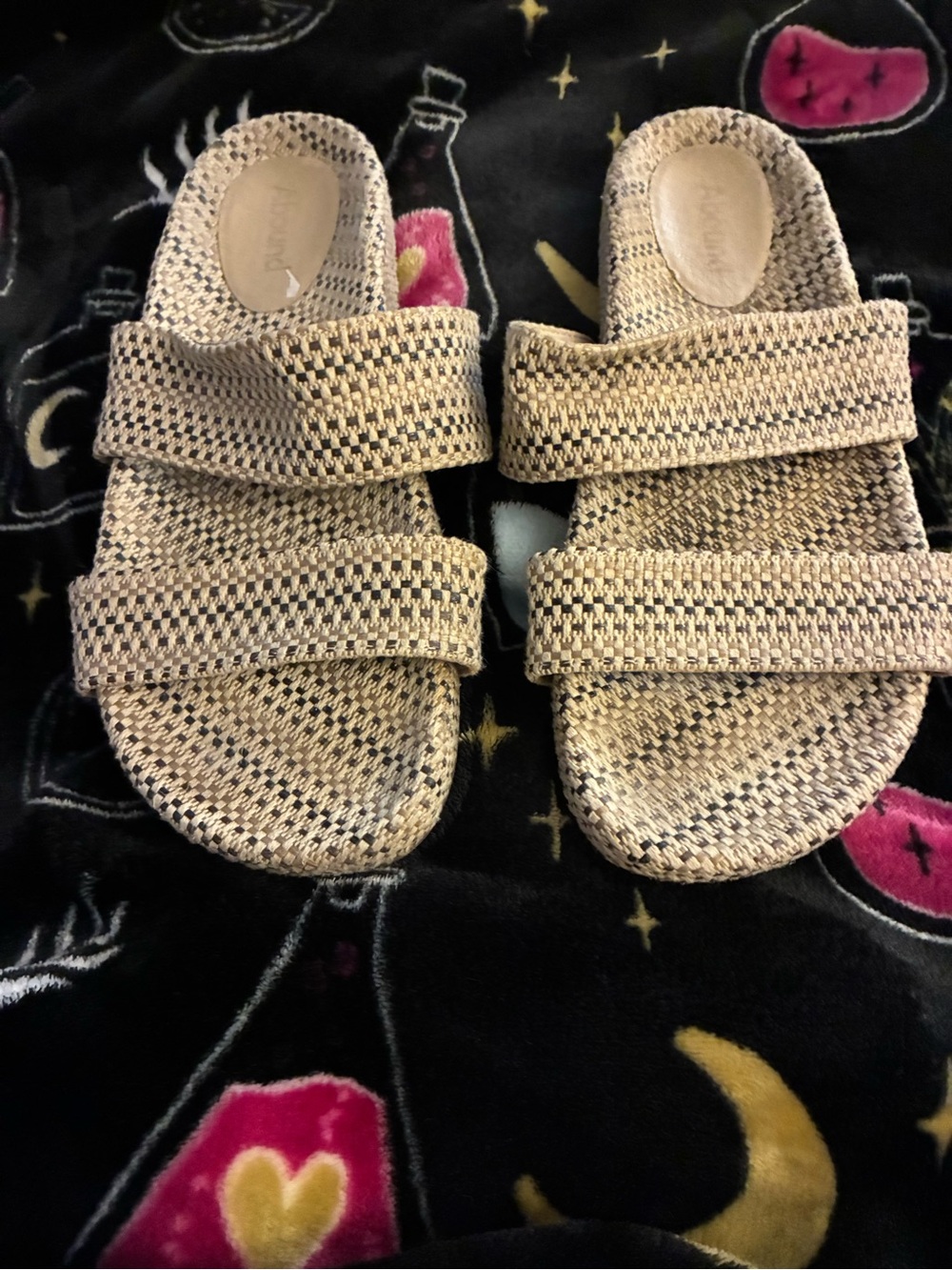 Abound slide sandals 9